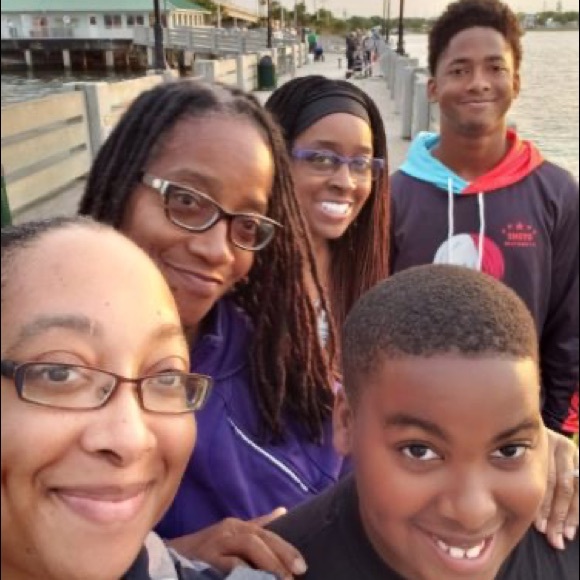 Meet Your Posher, Debra 😎 - Picture 6 of 7